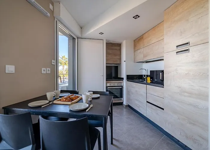 Seaside Escape * Villeneuve-Loubet