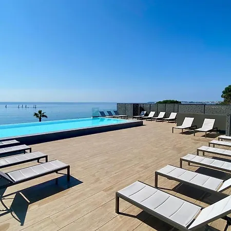 Seaside Escape Apartament